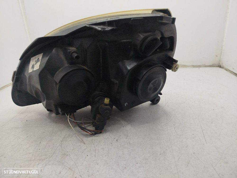 Farol/ Otica Dianteiro Dto Renault Clio Ii (Bb0/1/2_, Cb0/1/2_) - 4