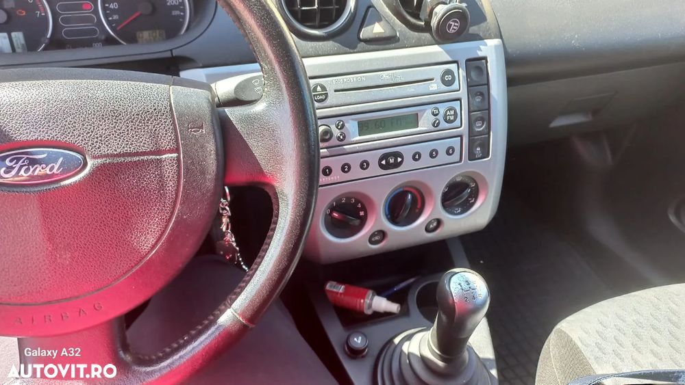Ford Fiesta - 4