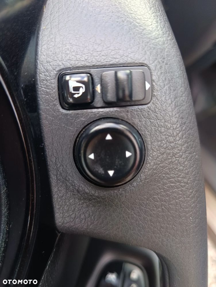 Nissan Qashqai 1.6 DCi 4x4 Acenta - 33