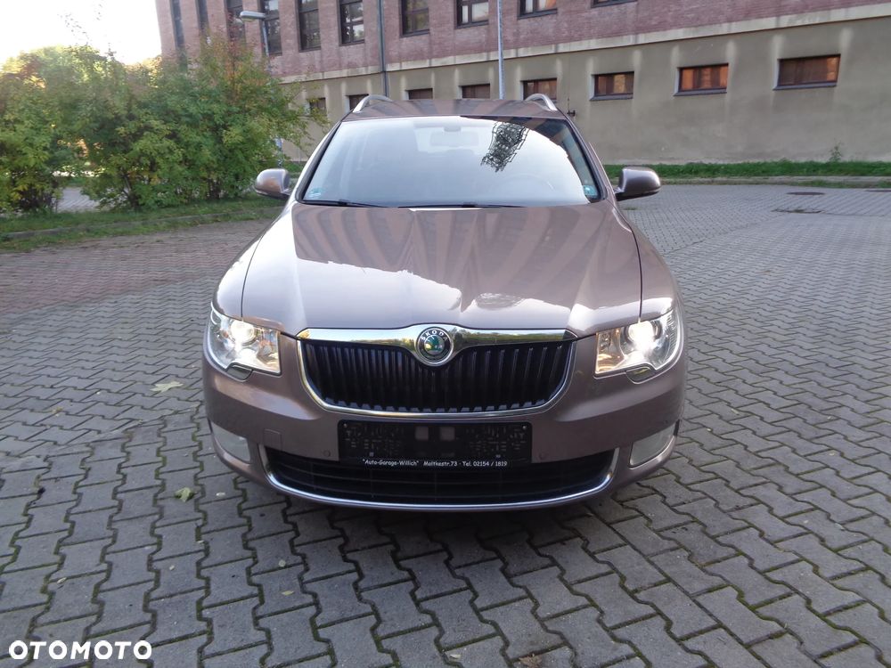 Skoda Superb Combi 2.0 TDI Green tec Elegance - 2