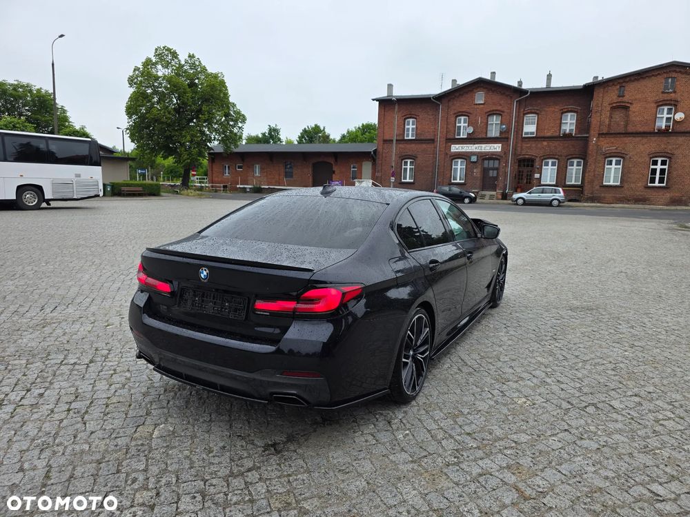 BMW Seria 5 530d mHEV M Sport sport - 10