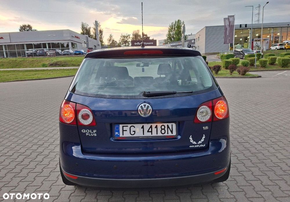 Volkswagen Golf Plus - 9