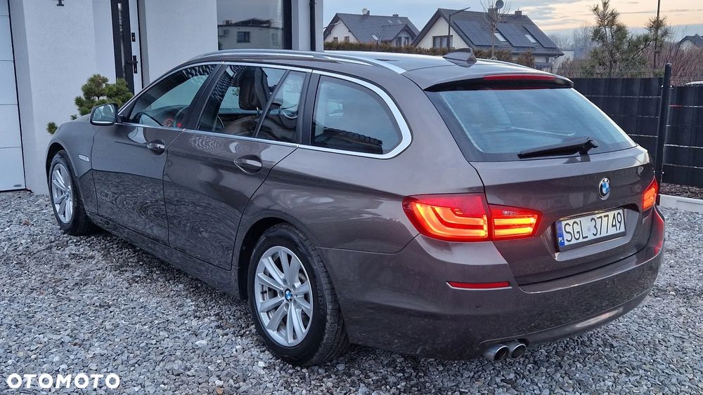 BMW Seria 5 520d Sport-Aut - 32