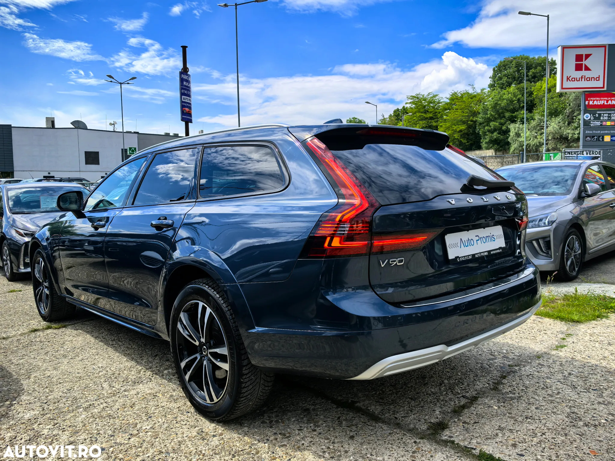 Volvo V90 Cross Country B4 D AWD Ultimate - 10