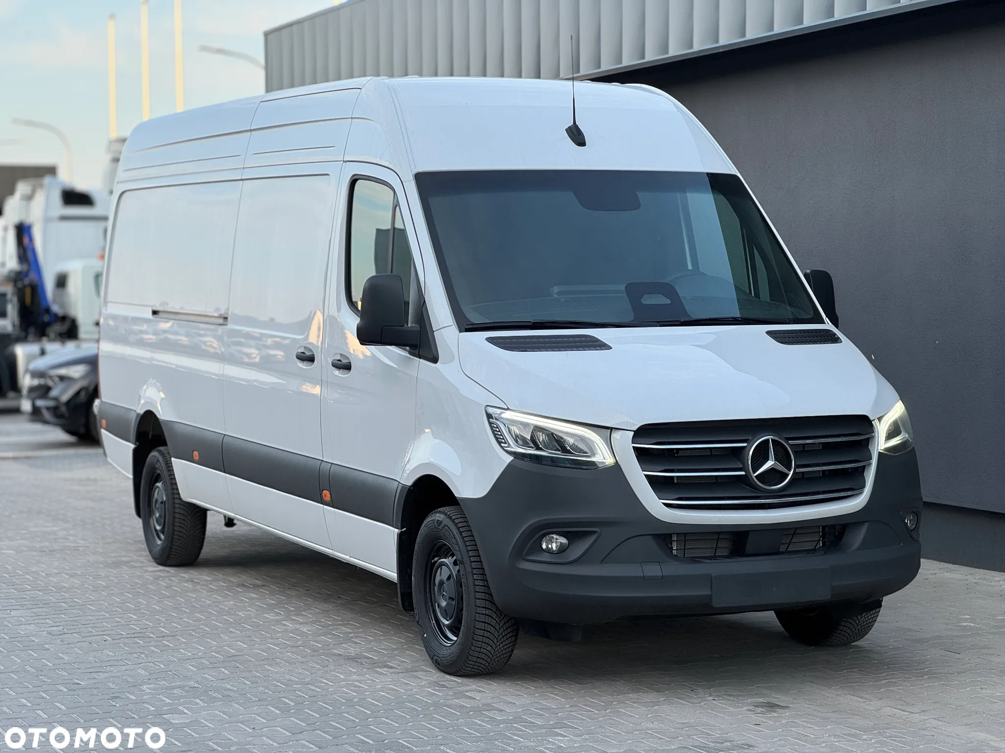 Mercedes-Benz Sprinter - 5