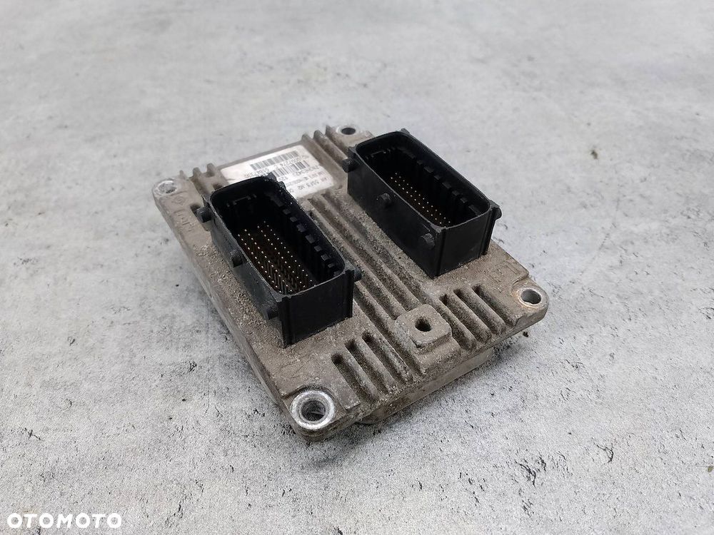 KOMPUTER, STEROWNIK FIAT GRANDE PUNTO 51847330 1.4 8V - 2