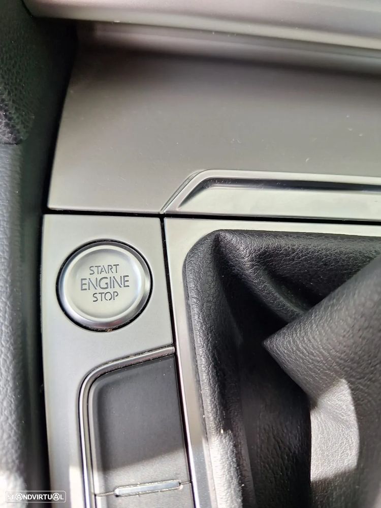 VW Passat Variant 1.6 TDI Confortline - 27