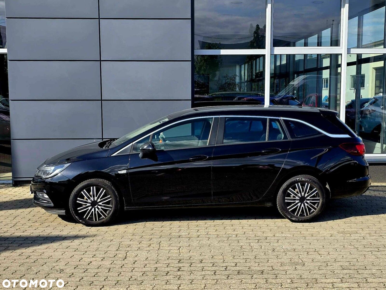 Opel Astra V 1.4 T Dynamic S&S - 9