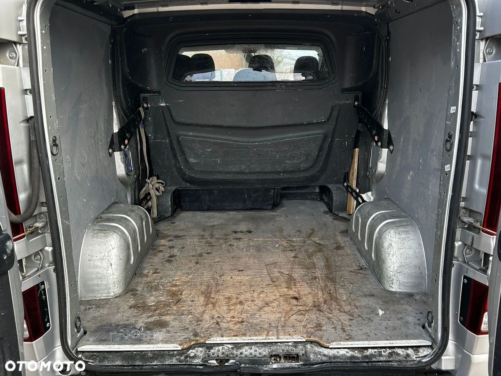 Opel Vivaro - 13