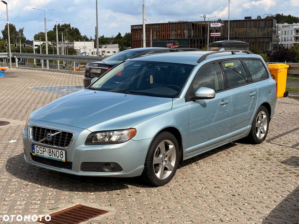 Volvo V70 2.5T Summum - 1