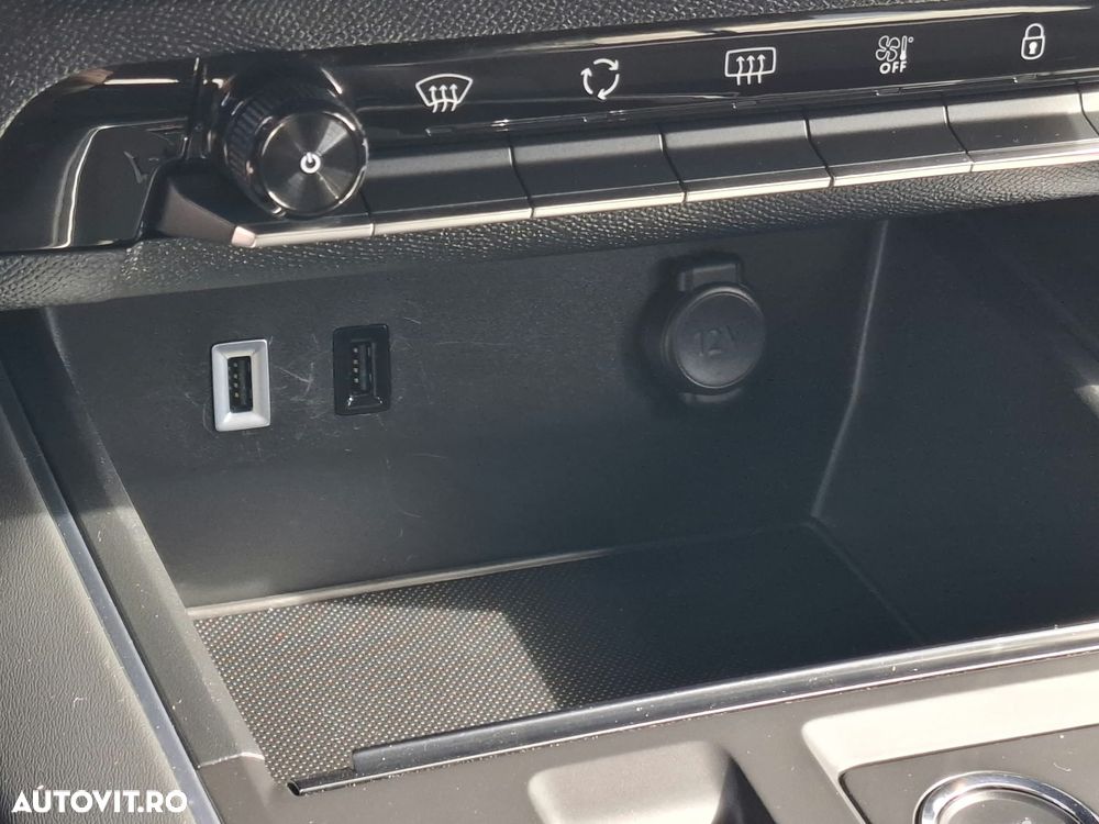Citroën C5 Aircross 1.2 MHEV 136 eDCT6 PLUS - 24