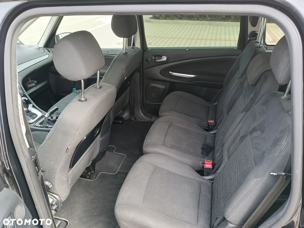 Ford Galaxy 2.0 T Ghia - 14