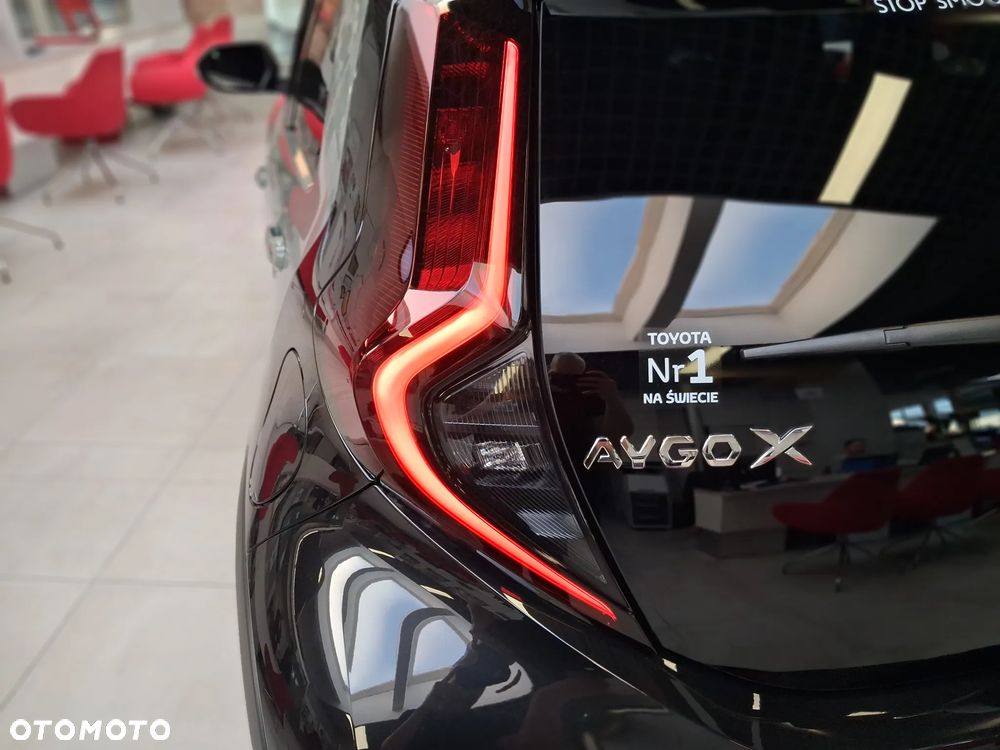 Toyota Aygo X Hybrid 1.5 Style e-CVT - 10
