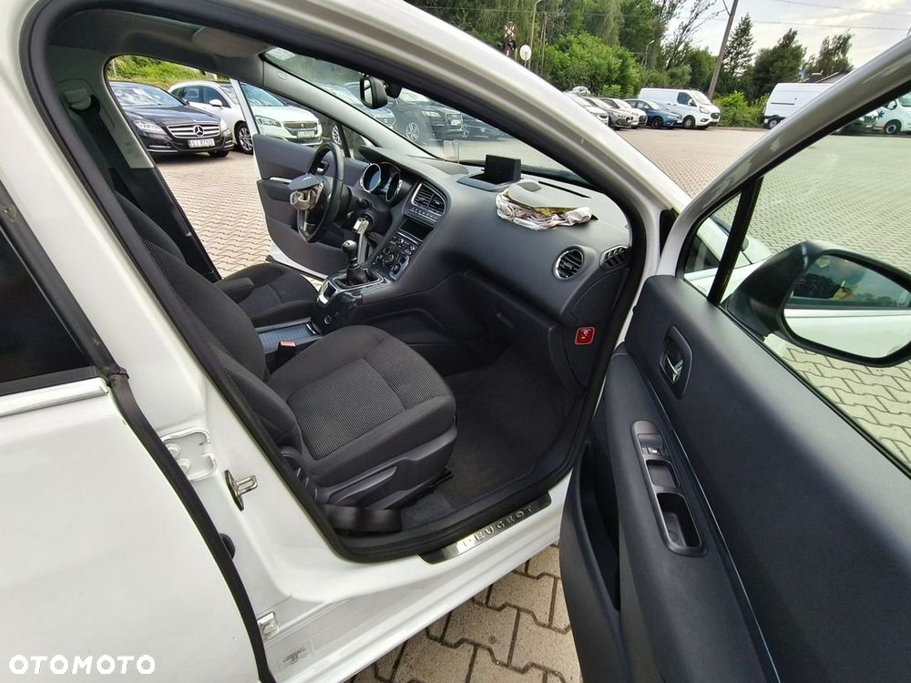 Peugeot 5008 - 13