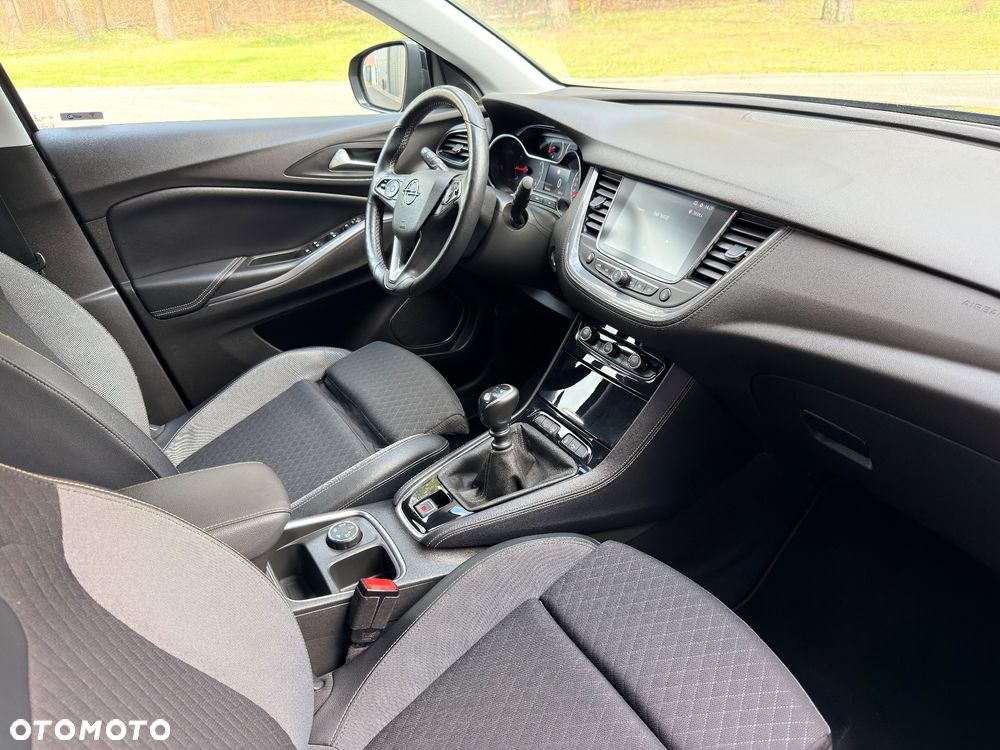 Opel Grandland X 1.2 Start/Stop Business INNOVATION - 28
