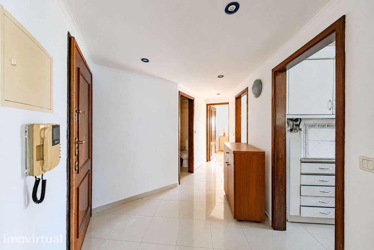 Apartamento T2 | Santa Marta do Pinhal, Corroios | 290.000€ - Grande imagem: 2/9