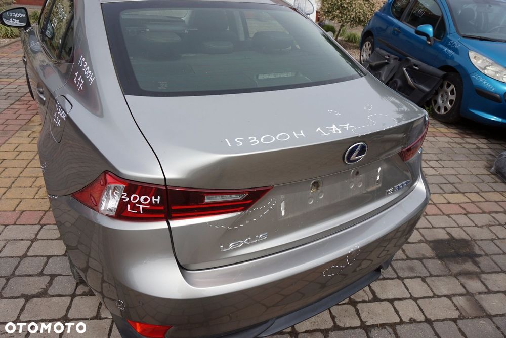 KLAPA BAGAŻNIKA TYLNA IS III E3 1J7  SREBRNY ATOMIC LEXUS 2013-2017 - 2
