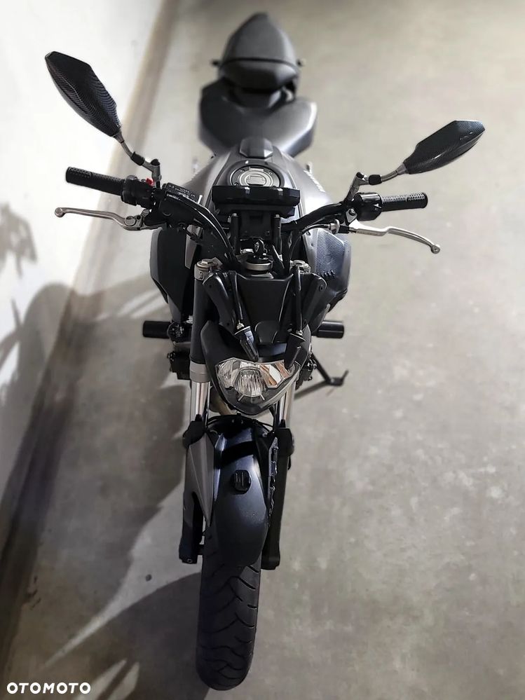 Yamaha MT - 12