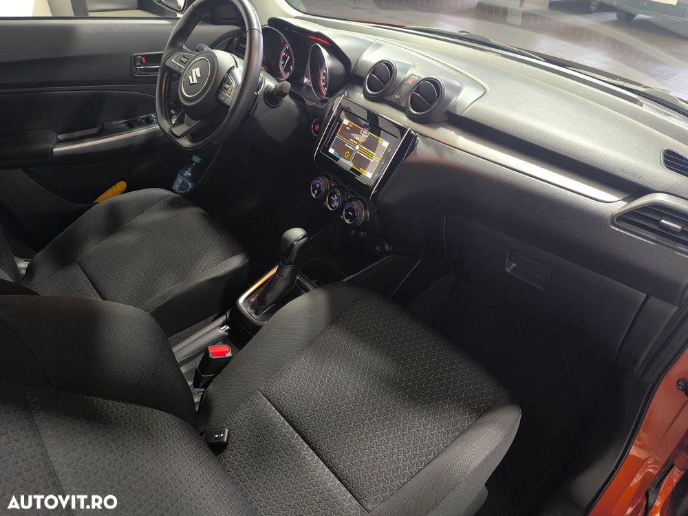 Suzuki Swift 1.2 Dualjet 12V MHEV CVT Spirit - 12