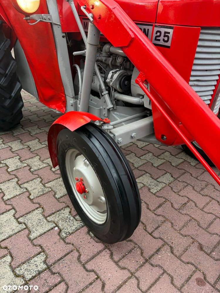 Massey Ferguson 25 - 18