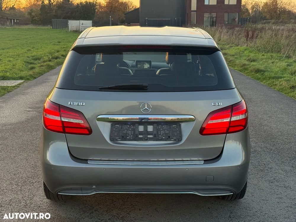 Mercedes-Benz B 180 (CDI) d 7G-DCT AMG Line - 9