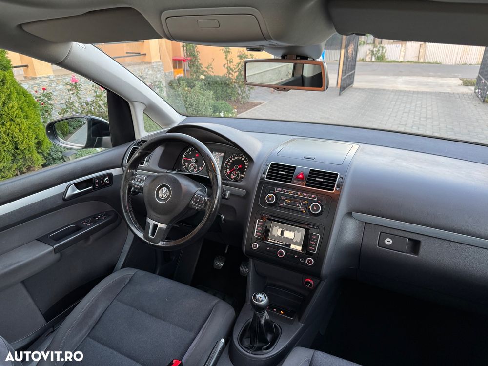 Volkswagen Touran 2.0 TDI Highline - 9