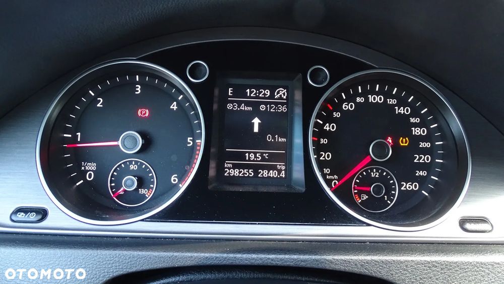 Volkswagen Passat Variant 2.0 TDI BlueMotion Technology Comfortline - 24