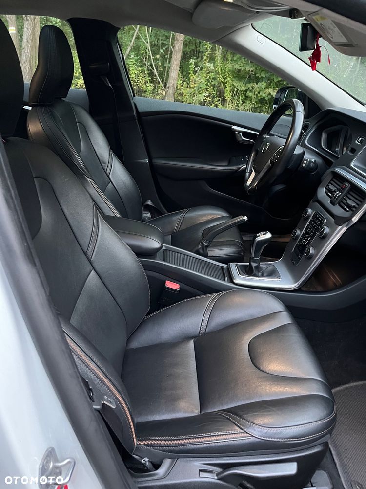 Volvo V40 D2 Summum - 15