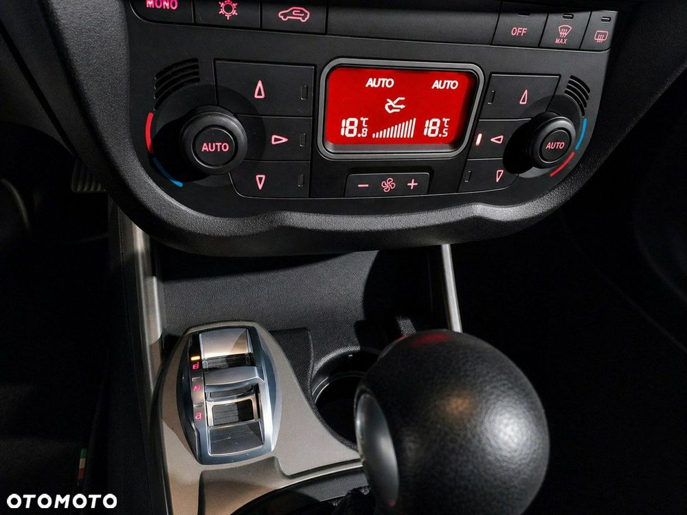 Alfa Romeo Mito 1.4 TB MultiAir Distinctive S&S TCT EU6 - 19