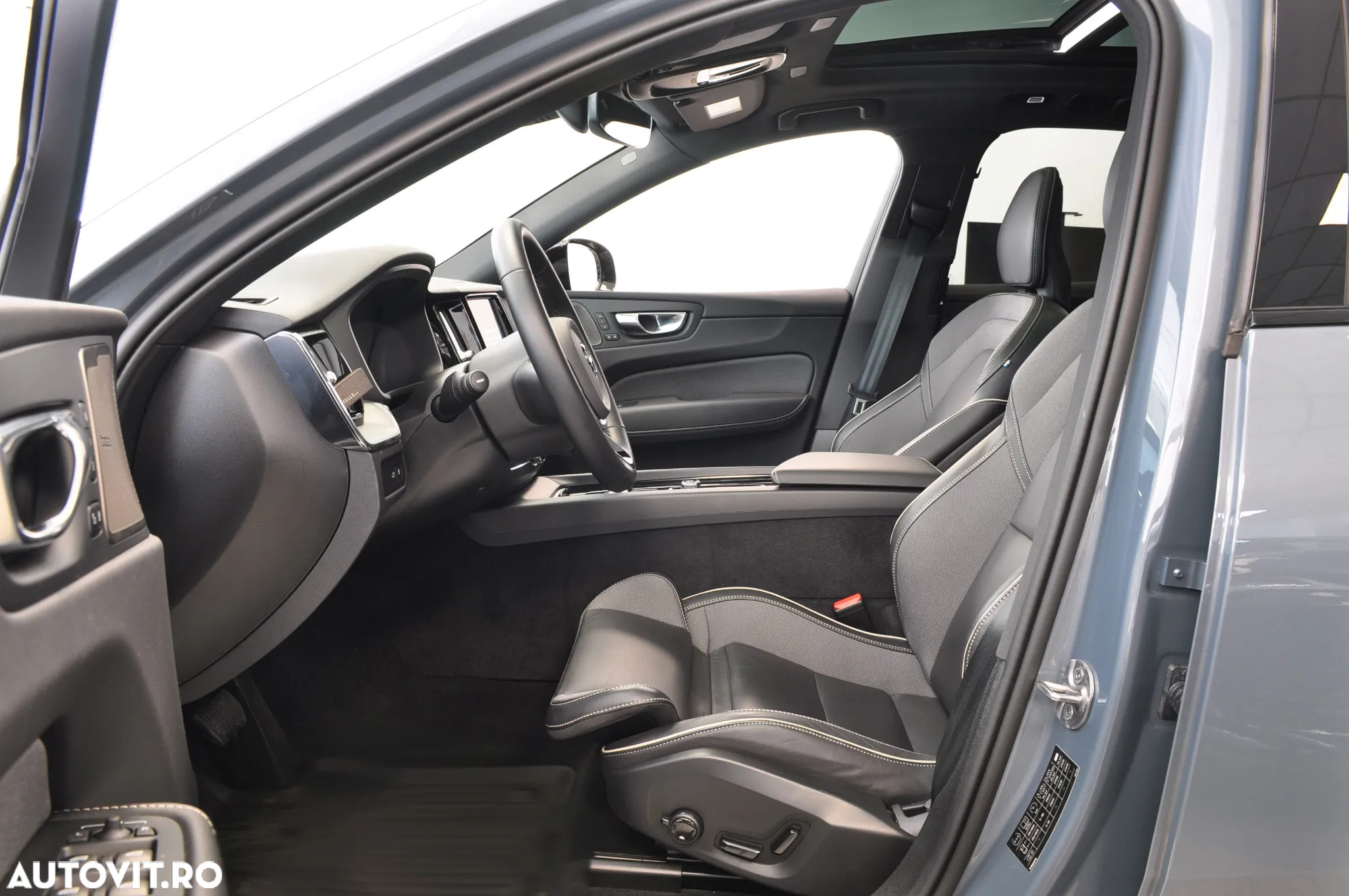Volvo XC 60 T6 AWD Plug-in Hybrid Plus Bright - 16