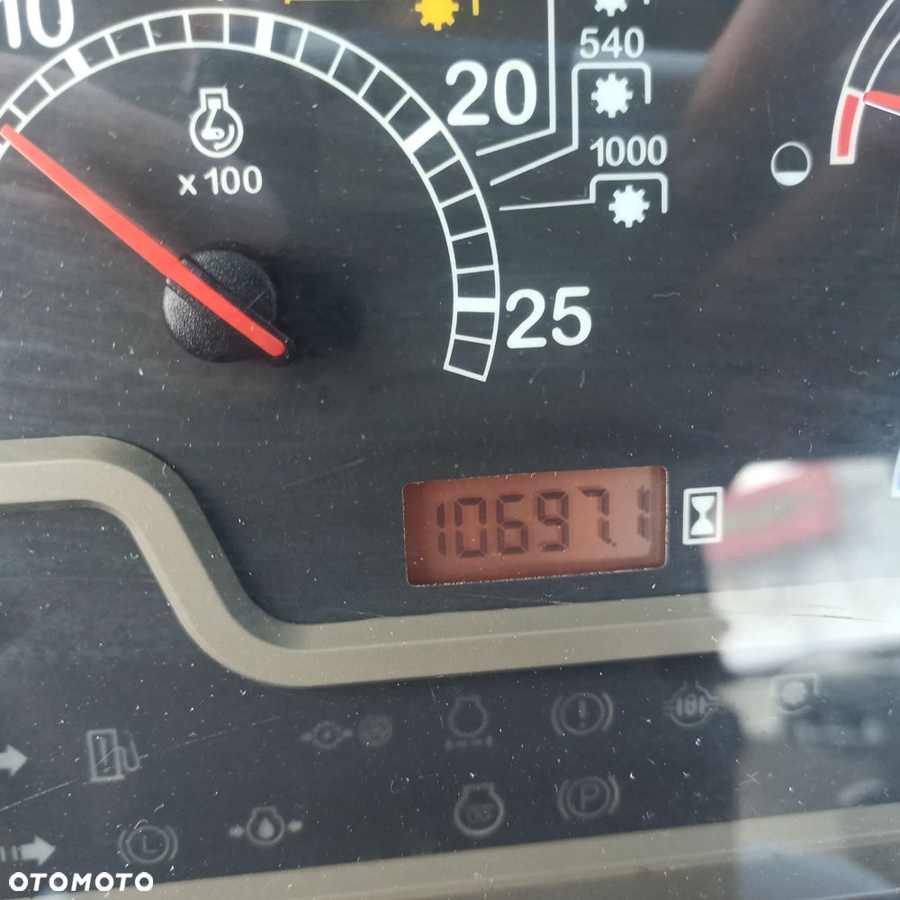 Case IH Farmal 85A - 7