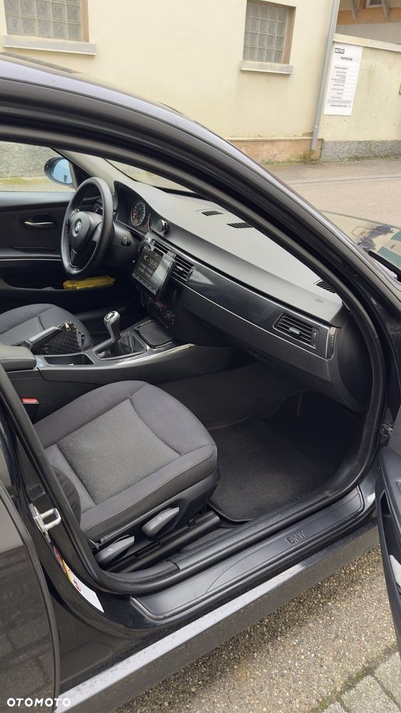 BMW Seria 3 320d - 16