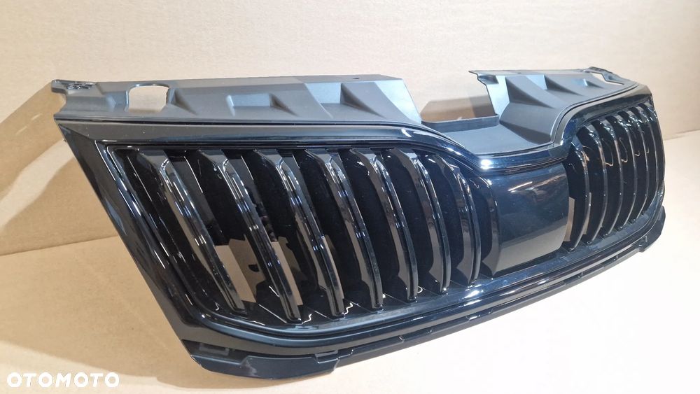ATRAPA GRILL OCTAVIA III 3 LIFT 17- RS VRS RADAR - 4