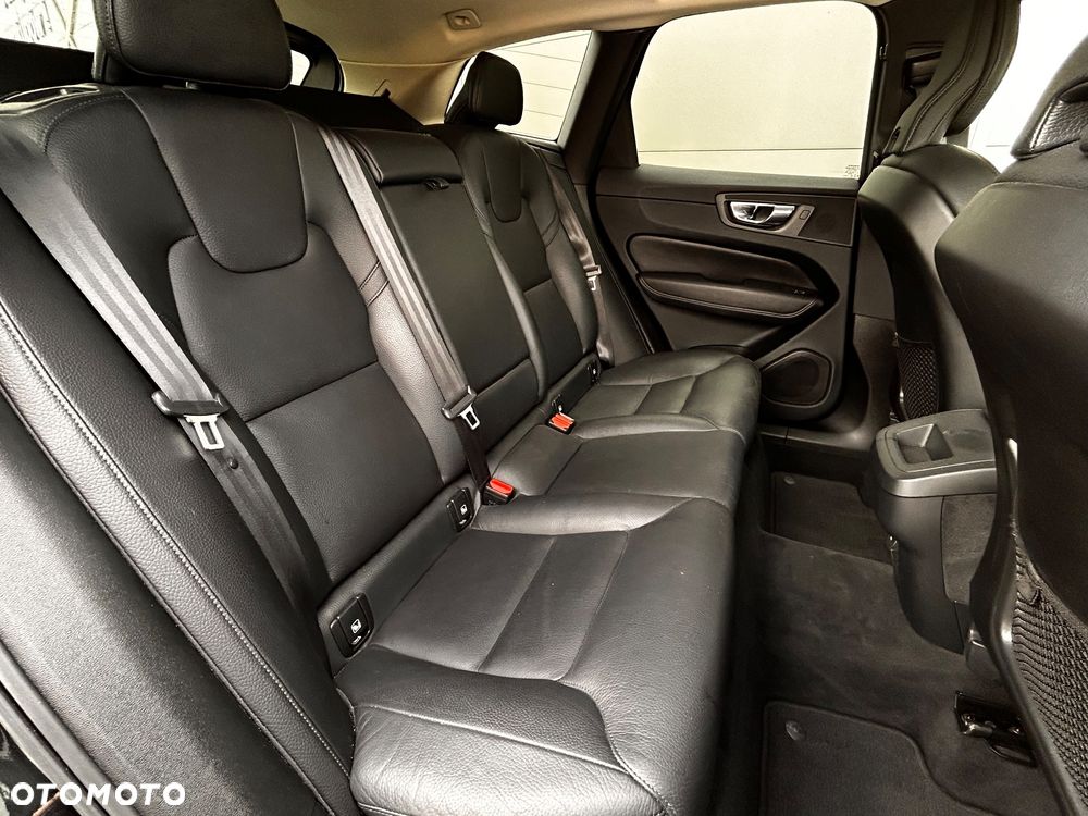 Volvo XC 60 B4 D Geartronic Momentum - 8