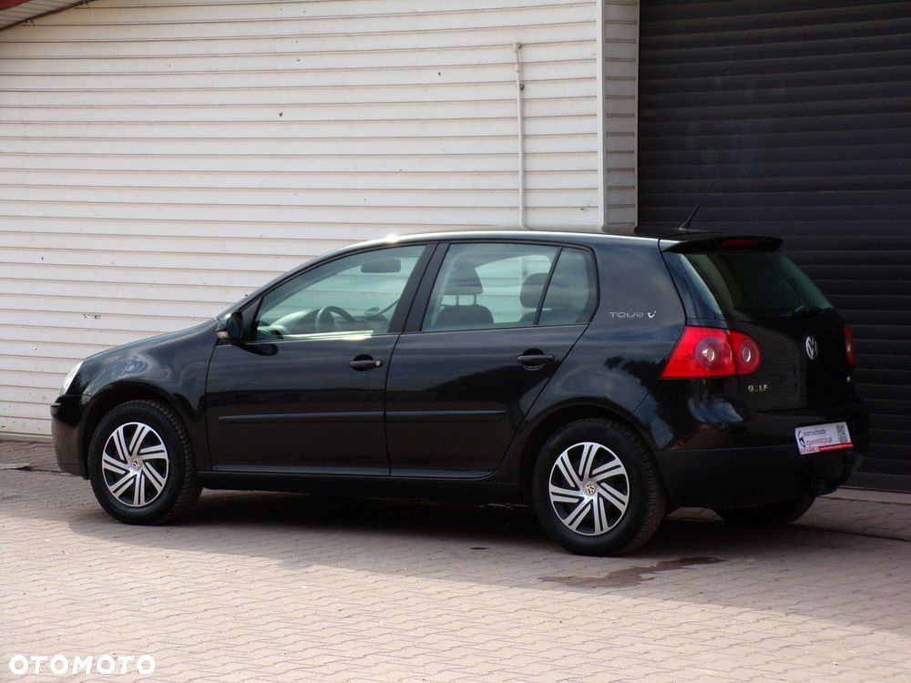 Volkswagen Golf - 9