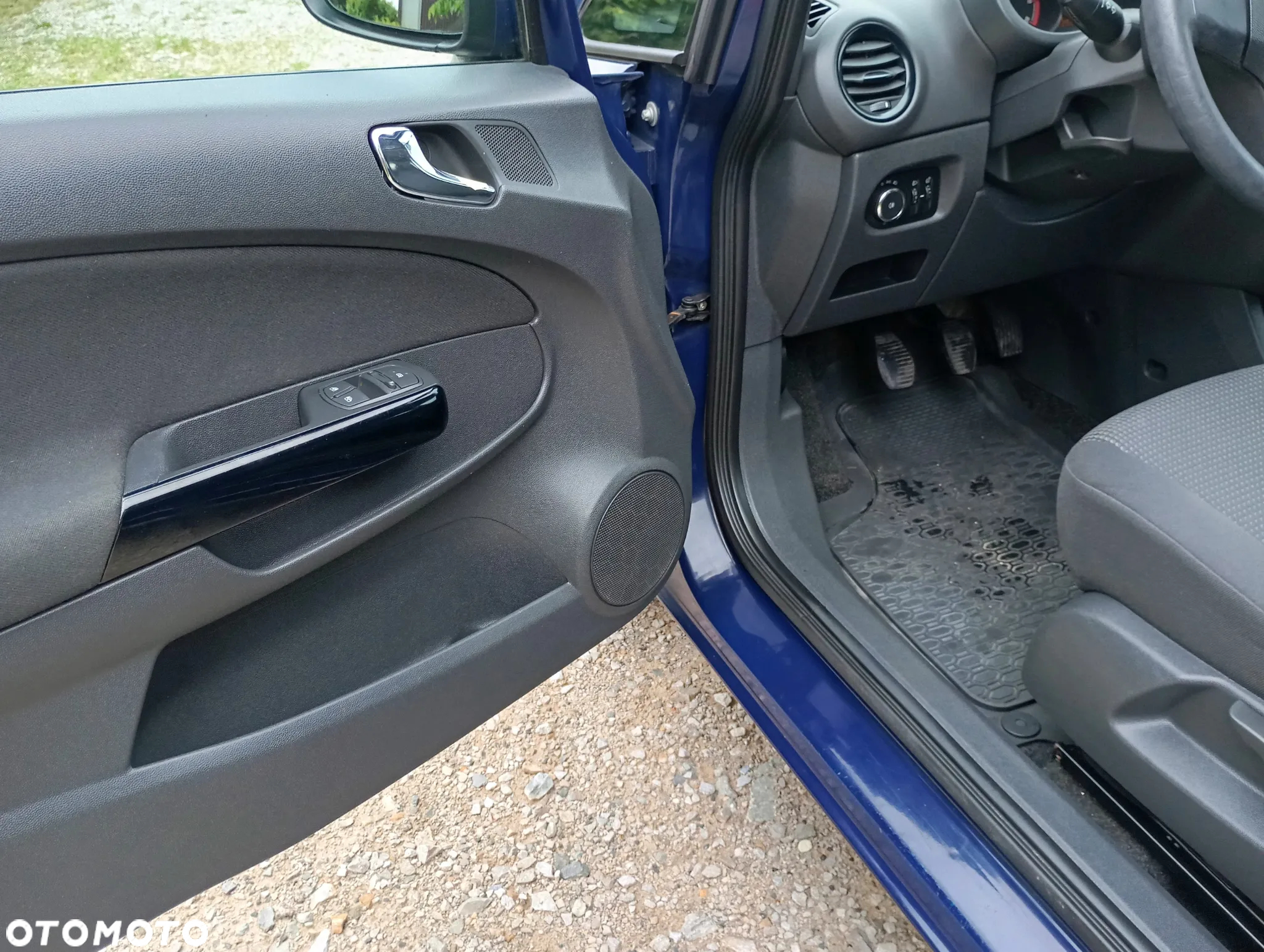 Opel Corsa 1.2 16V Edition 150 - 10