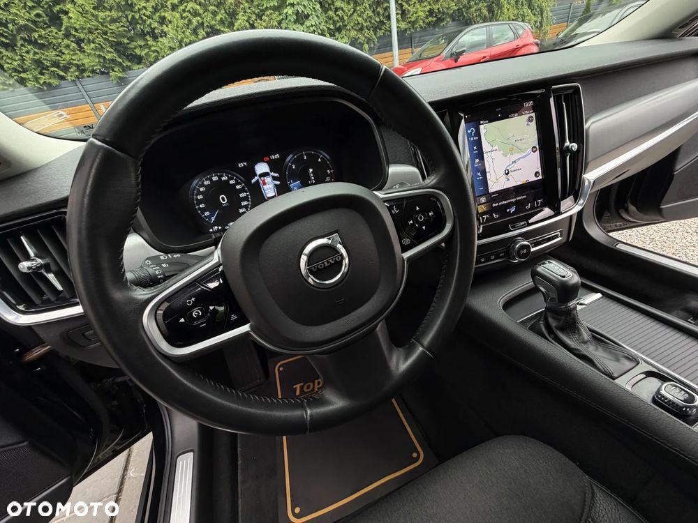 Volvo V90 D4 Geartronic Momentum Pro - 30