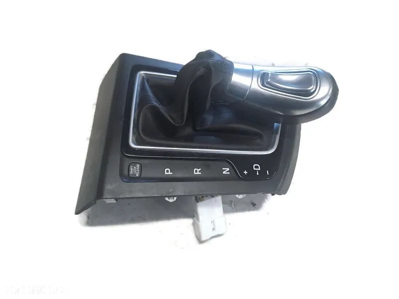 HYUNDAI I20 15r RAMKA MIESZEK ZMIANY BIEGÓW 84650-C8100 - 1