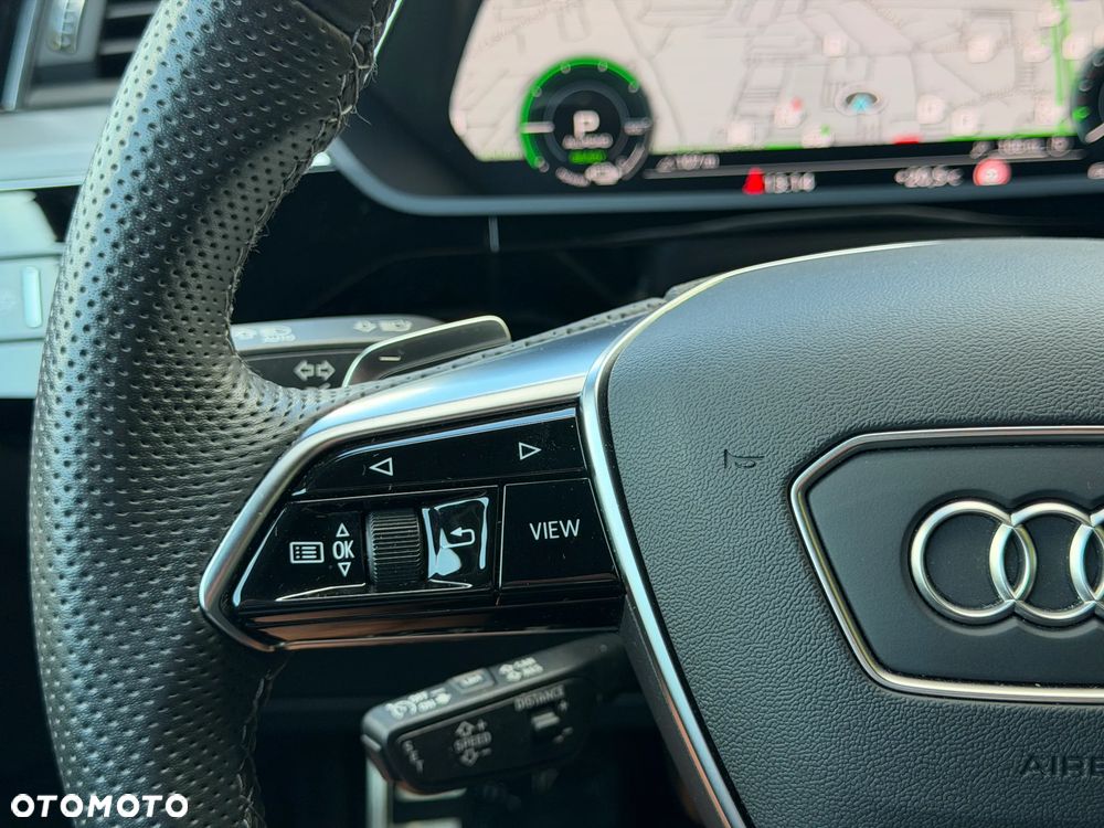 Audi Q8 Sportback e-tron 55 quattro S line - 16