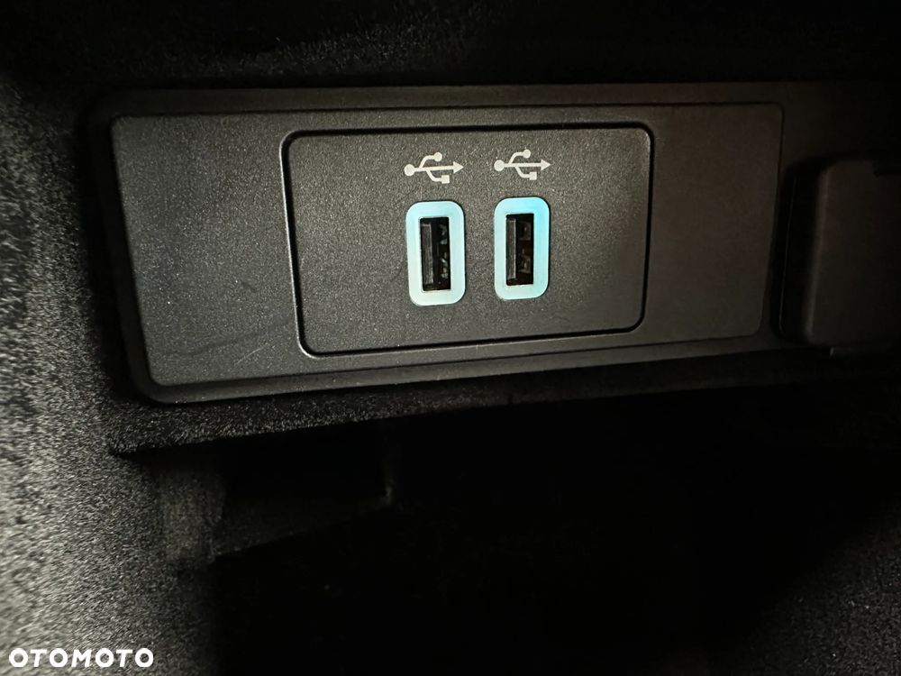 Ford Mondeo 1.5 EcoBoost Ambiente Plus - 18