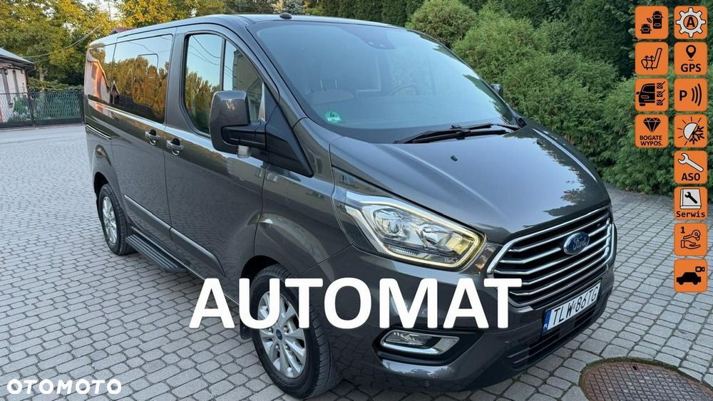 Ford Tourneo Custom - 1