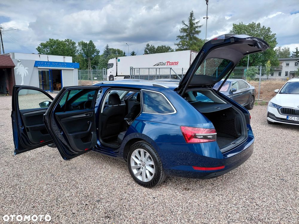 Skoda Superb 2.0 TSI Style DSG - 35