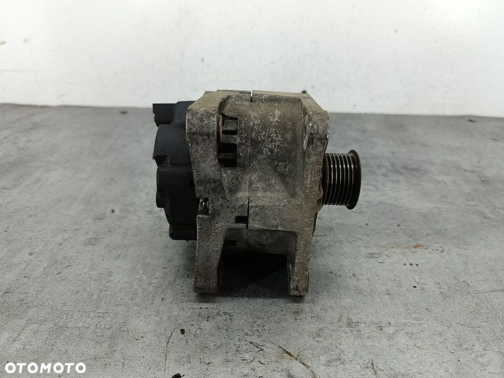 ALTERNATOR RENAULT MEGANE II 8200495294 TG11C049 2543342B  VALEO 1.9 DCI - 6