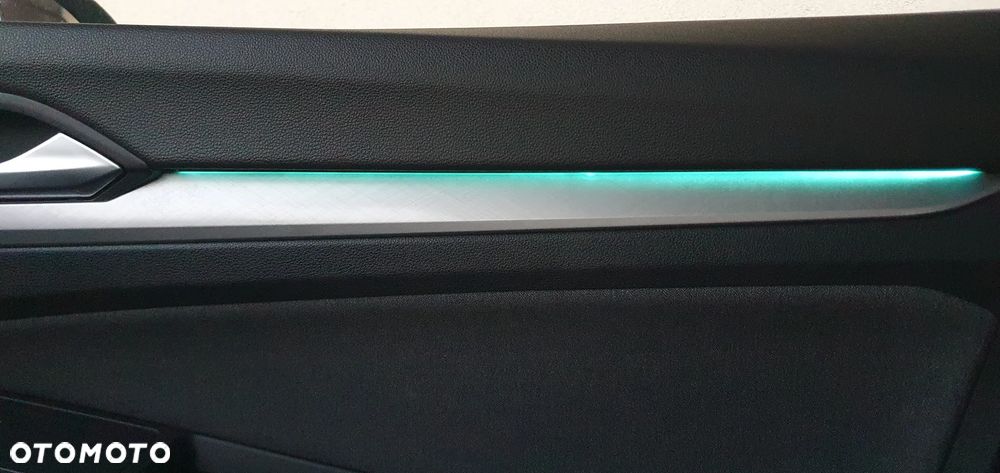 Volkswagen Golf - 16