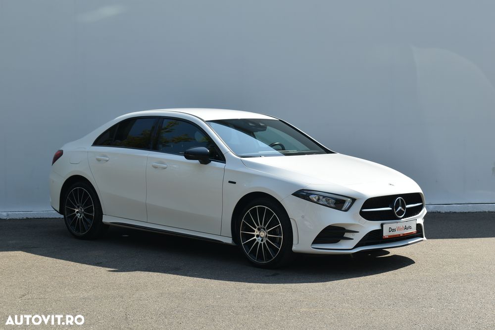 Mercedes-Benz A 250 e 8G-DCT AMG Line - 4