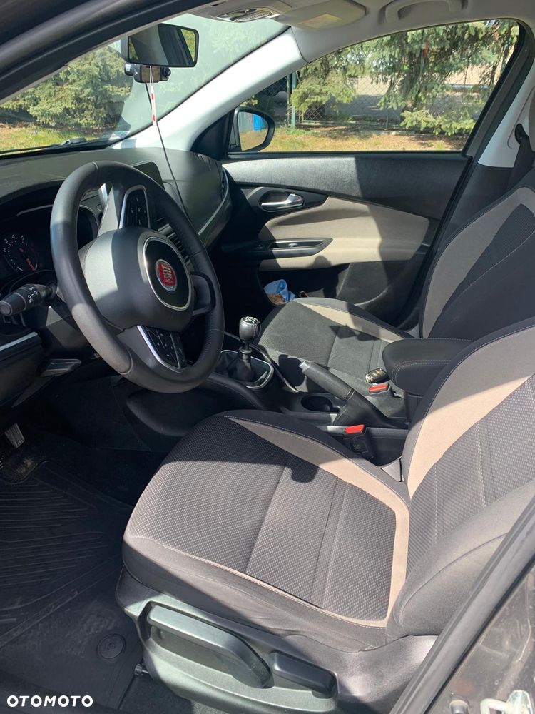 Fiat Tipo 1.4 T-Jet 16v Lounge - 16