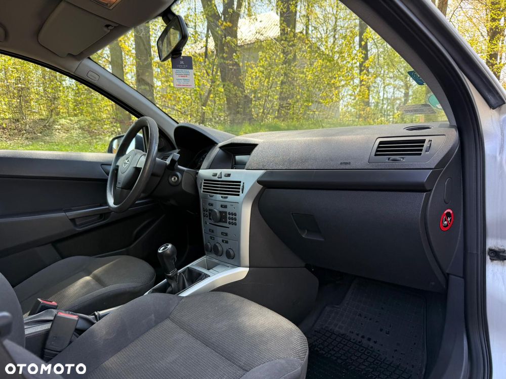 Opel Astra 1.4 Selection - 18