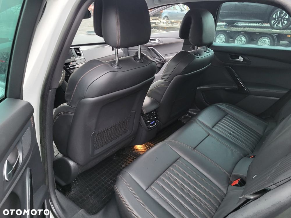 Peugeot 508 RXH Hybrid - 32