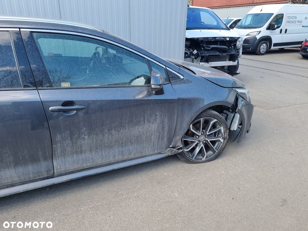 Toyota Corolla 2.0 Hybrid Executive - 7