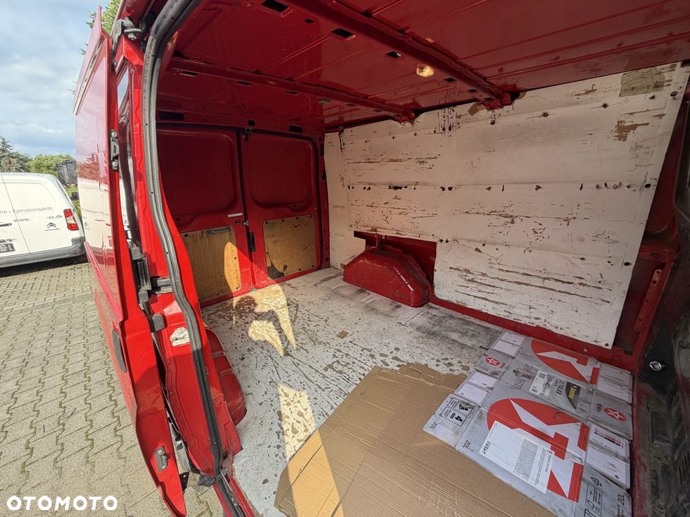 Ford Transit - 25